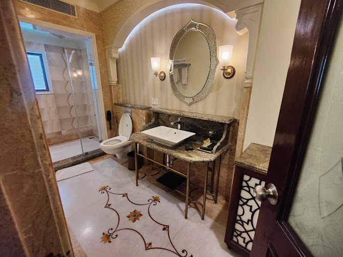 Room with Modern Amenities