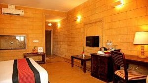 big_1675147175_5561_large_14_9428_doErIozxR2_HeitageRoomKingBed